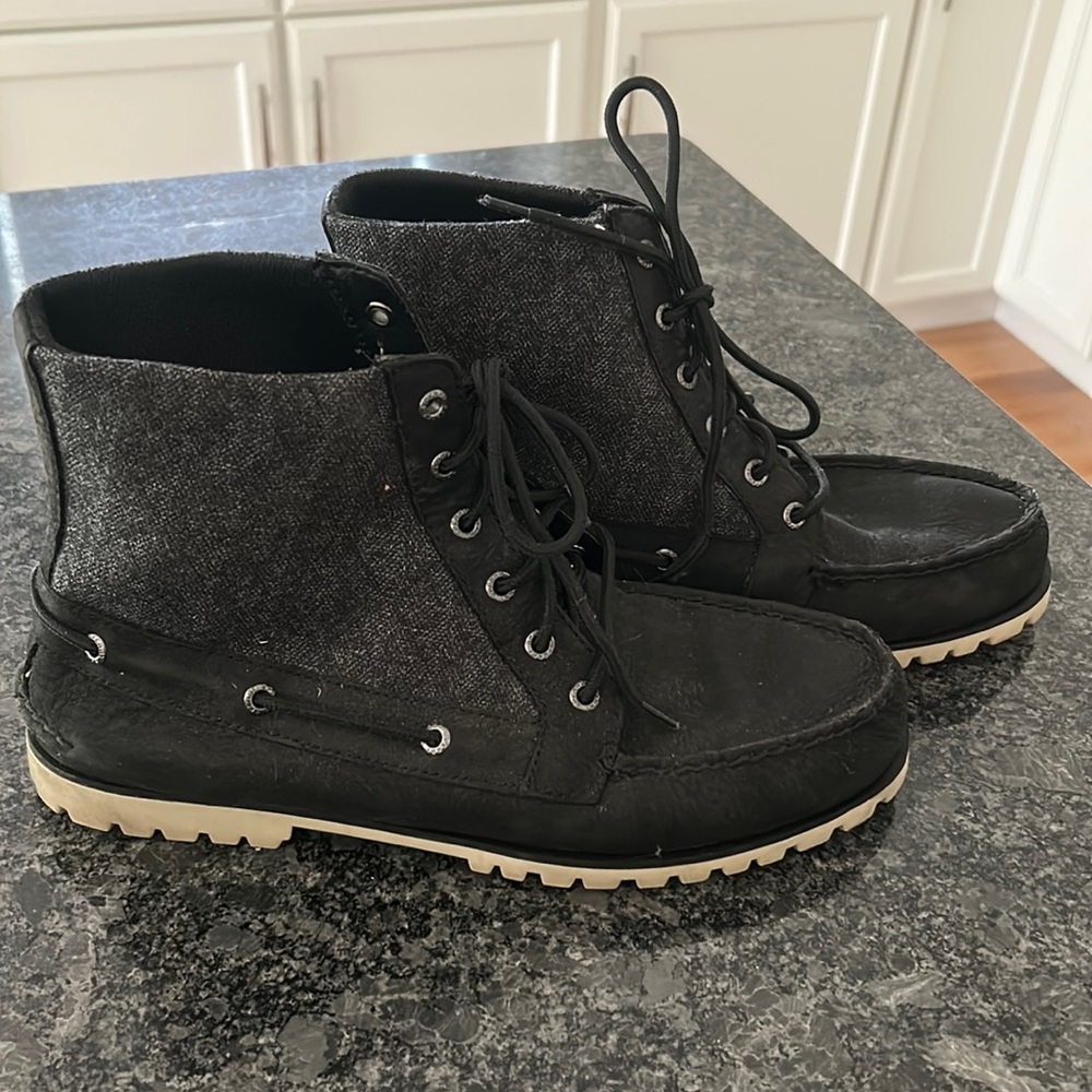 Men’s Sperry boots